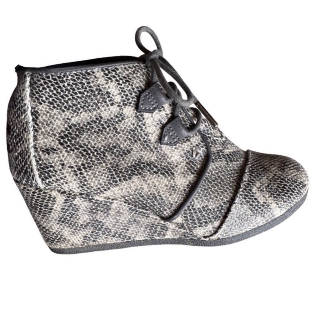 TOMS Women's Wedge Booties Ankle Boots Lace Up‎ Snakeskin Size 8 Neutral Artsy
